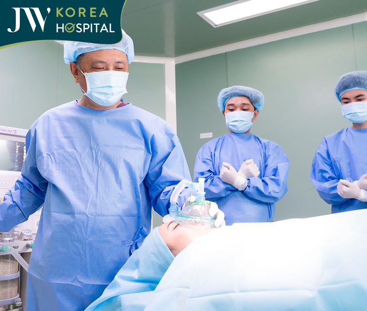JW Hospital’s anesthesia team closely monitors throughout surgery for maximum safety